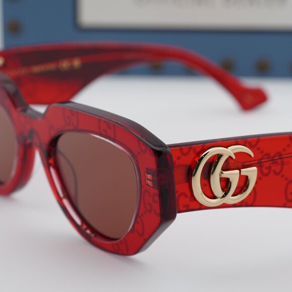 Gucci GG1421S 006 Geometric Sunglasses - Transparent Red with GG Pattern/Brown main image 5